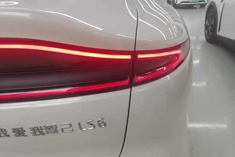 Used IM LS6 2023 Max Standard Edition Exterior 3