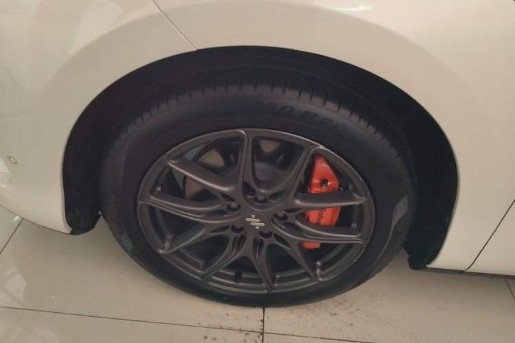 Used IM LS6 2023 Max Long-Range Version Exterior 4