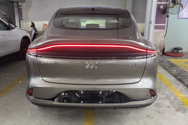 Used IM LS6 2023 Max Standard Edition Exterior 4