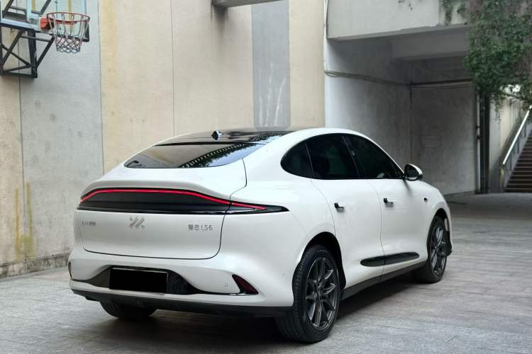 Used IM LS6 2023 Max Standard Edition Exterior 4