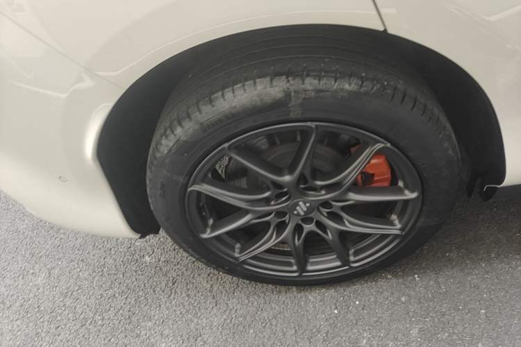 Used IM LS6 2023 Max Standard Edition Exterior 5
