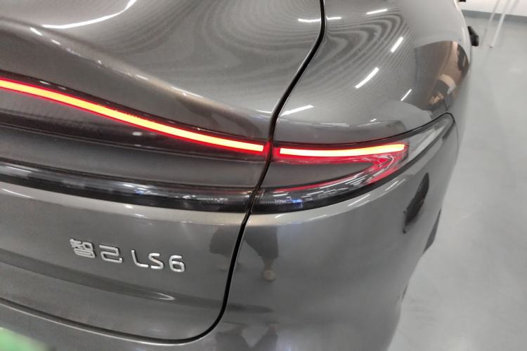 Used IM LS6 2023 Max Standard Edition Exterior 6