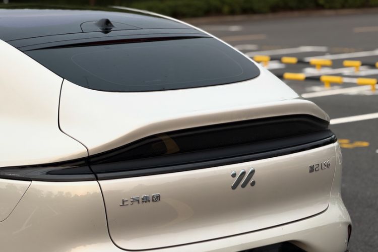 Used IM LS6 2023 Max Standard Edition Exterior 7
