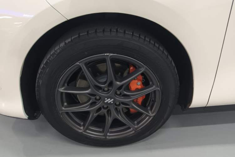 Used IM LS6 2023 Max Standard Edition Exterior 7
