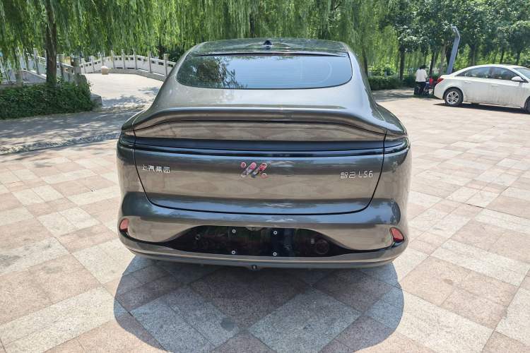 Used IM LS6 2023 Max Standard Edition Exterior 7