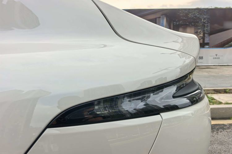 Used IM LS6 2023 Max Standard Edition Exterior 7