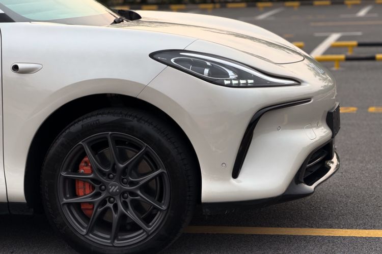 Used IM LS6 2023 Max Standard Edition Exterior 8