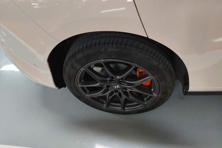 Used IM LS6 2023 Max Standard Edition Exterior 8