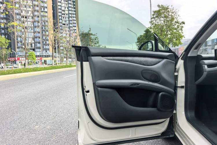 Used IM LS6 2023 Max Standard Edition Exterior 9