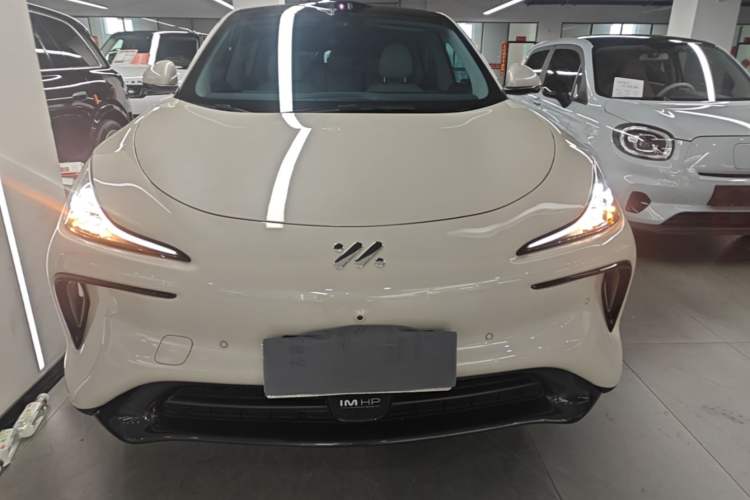 Used IM LS6 2023 Max Standard Edition Front