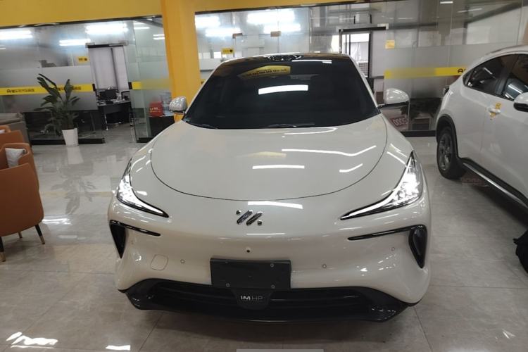 Used IM LS6 2023 Max Long-Range Version Front