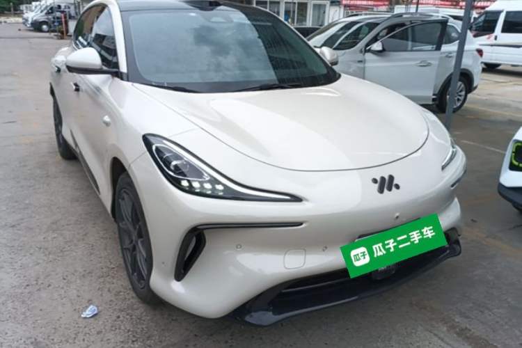 Used IM LS6 2023 Max Standard Edition Front Right 45 Deg