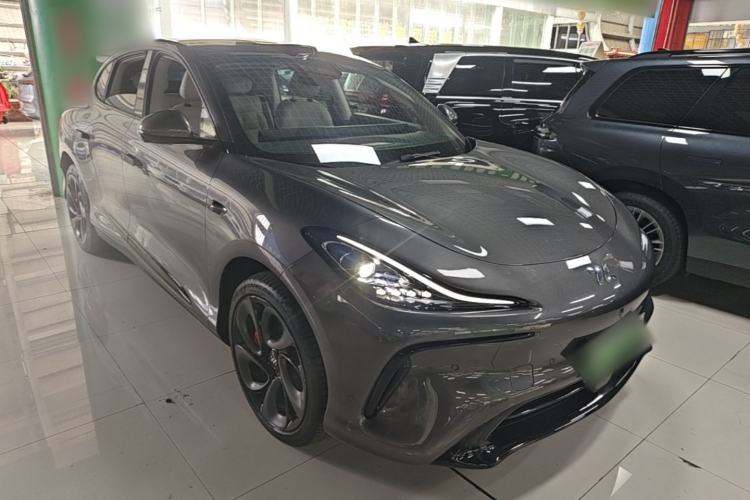 Used IM LS6 2023 Max Standard Edition Front Right 45 Deg