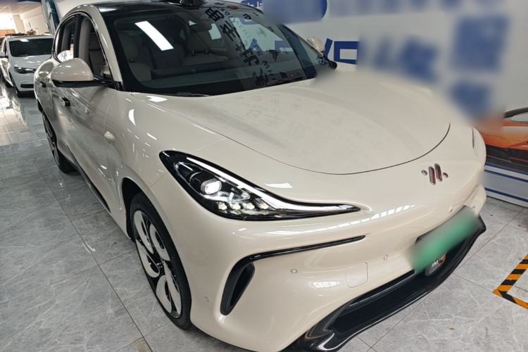 Used IM LS6 2023 Max Standard Edition Front Right 45 Deg