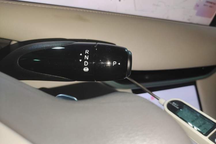 Used IM LS6 2023 Max Standard Edition Gear Lever