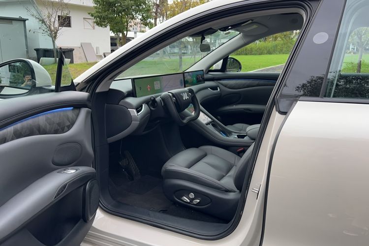 Used IM LS6 2023 Max Long-Range Version Interior 1