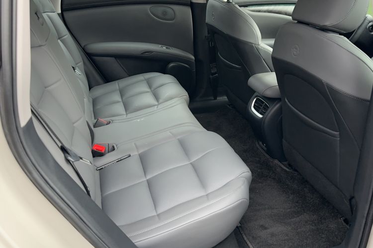Used IM LS6 2023 Max Long-Range Version Interior 10