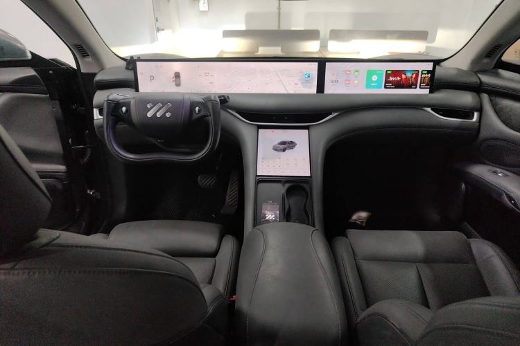 Used IM LS6 2023 Max Standard Edition Interior 2