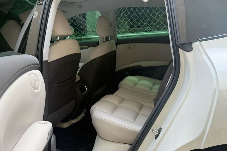 Used IM LS6 2023 Max Standard Edition Interior 2