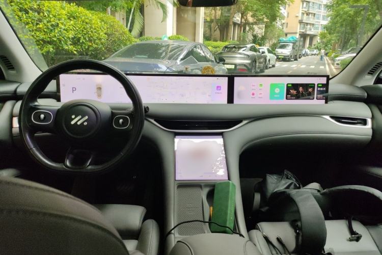 Used IM LS6 2023 Max Long-Range Version Interior 2