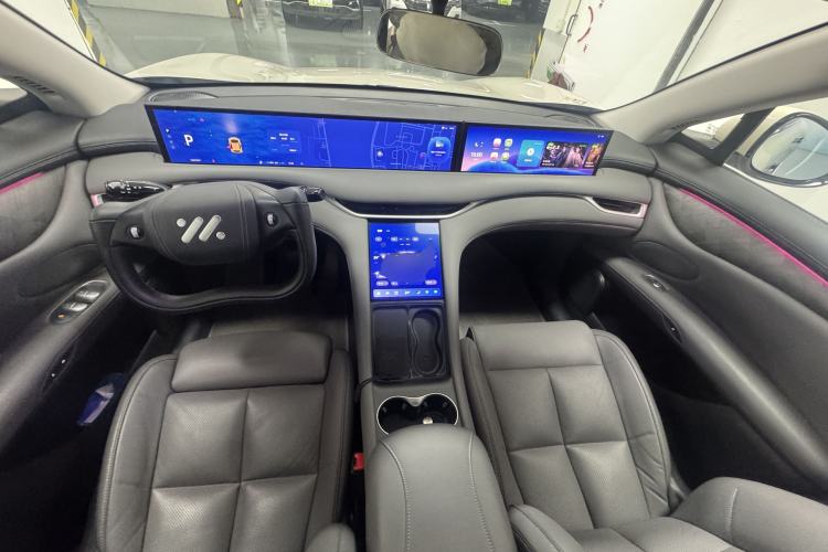Used IM LS6 2023 Max Standard Edition Interior 2