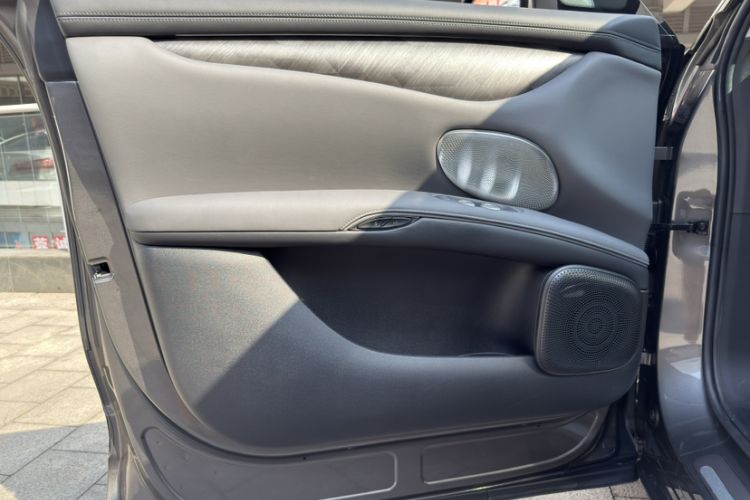Used IM LS6 2023 Max Standard Edition Interior 3