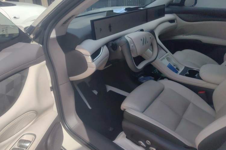 Used IM LS6 2023 Max Standard Edition Interior 3