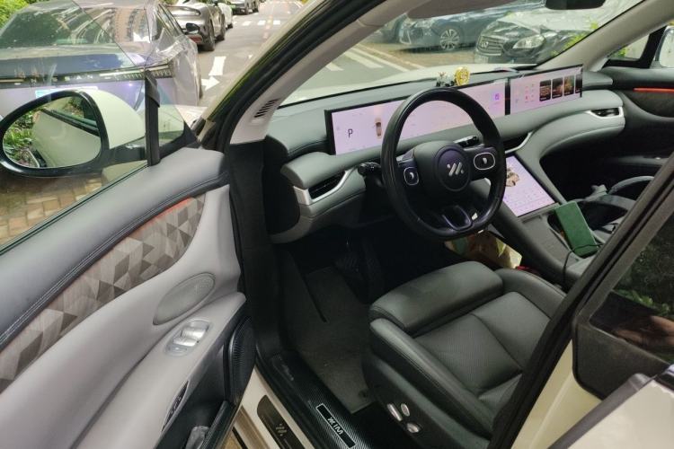 Used IM LS6 2023 Max Long-Range Version Interior 3