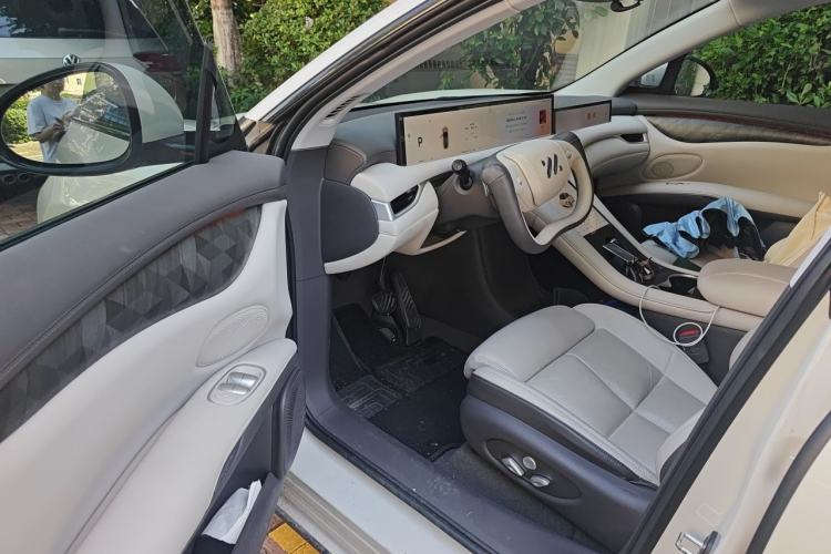 Used IM LS6 2023 Max Standard Edition Interior 3