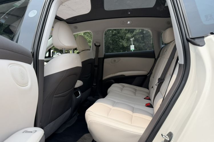 Used IM LS6 2023 Max Standard Edition Interior 4