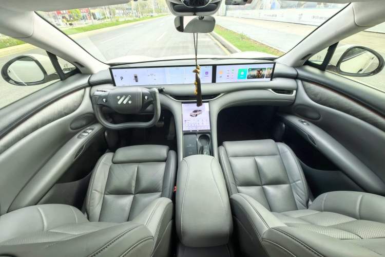 Used IM LS6 2023 Max Standard Edition Interior 4