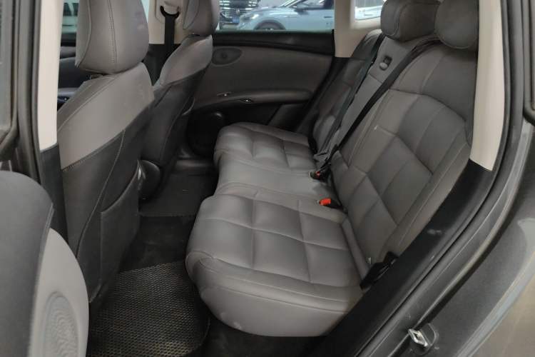 Used IM LS6 2023 Max Standard Edition Interior 4