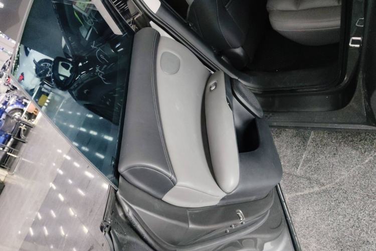 Used IM LS6 2023 Max Standard Edition Interior 5