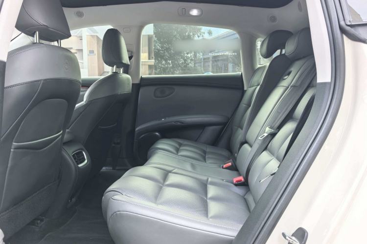 Used IM LS6 2023 Max Standard Edition Interior 6