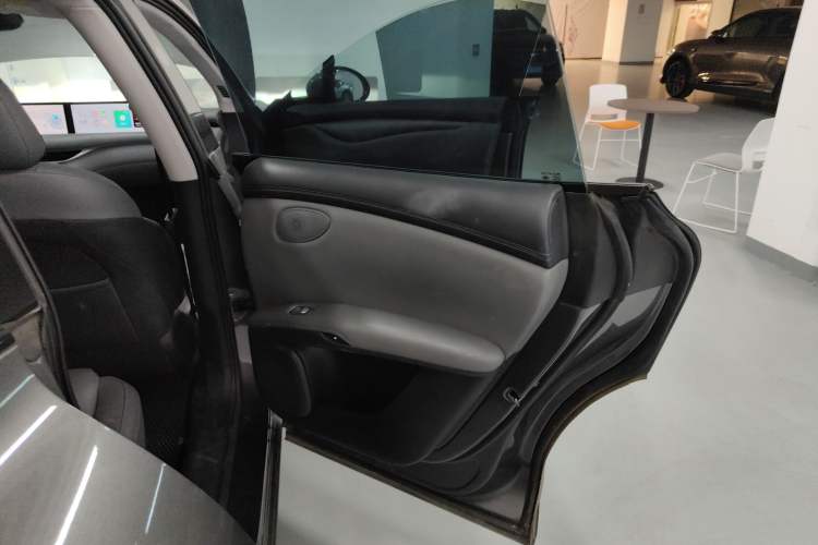 Used IM LS6 2023 Max Standard Edition Interior 6