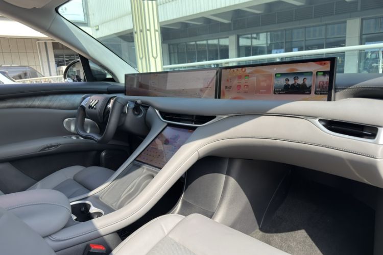 Used IM LS6 2023 Max Standard Edition Interior 7