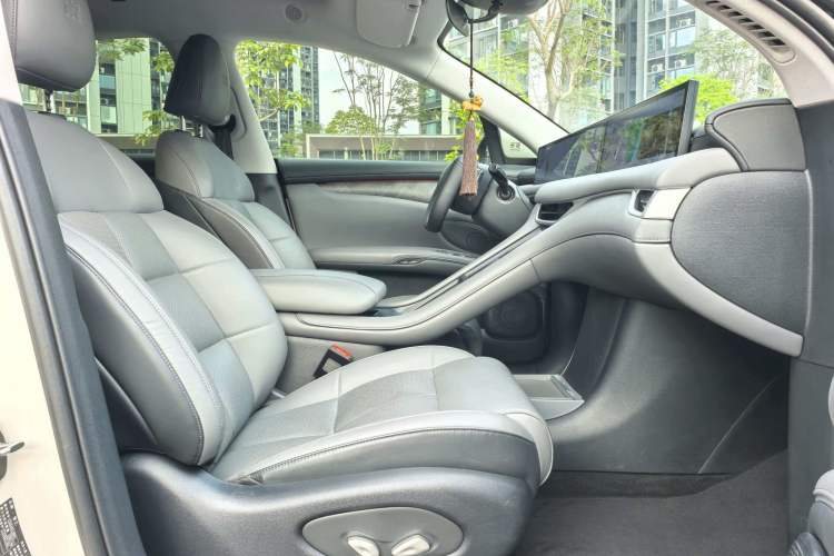 Used IM LS6 2023 Max Standard Edition Interior 7