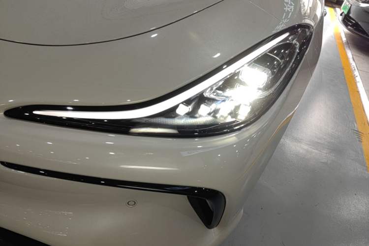 Used IM LS6 2023 Max Enhanced Performance Edition Left Front Headlight