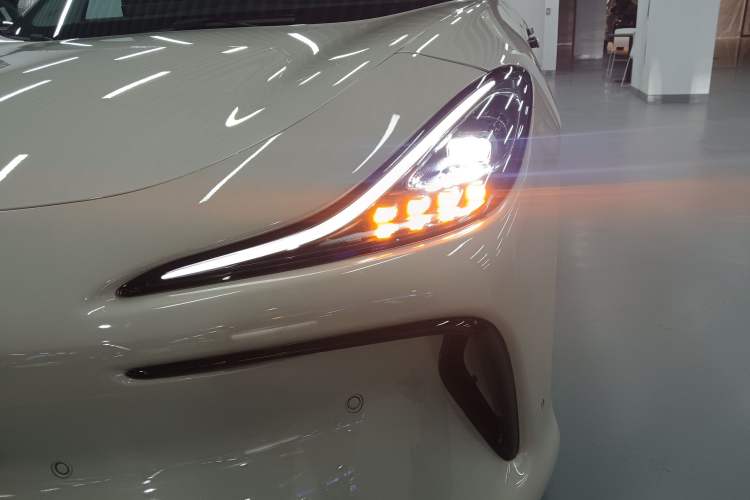 Used IM LS6 2023 Max Standard Edition Left Front Headlight