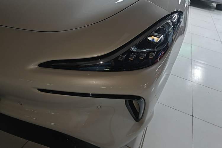 Used IM LS6 2023 Max Enhanced Performance Edition Left Front Headlight