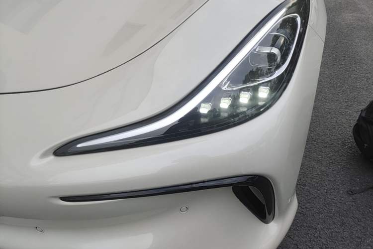 Used IM LS6 2023 Max Standard Edition Left Front Headlight