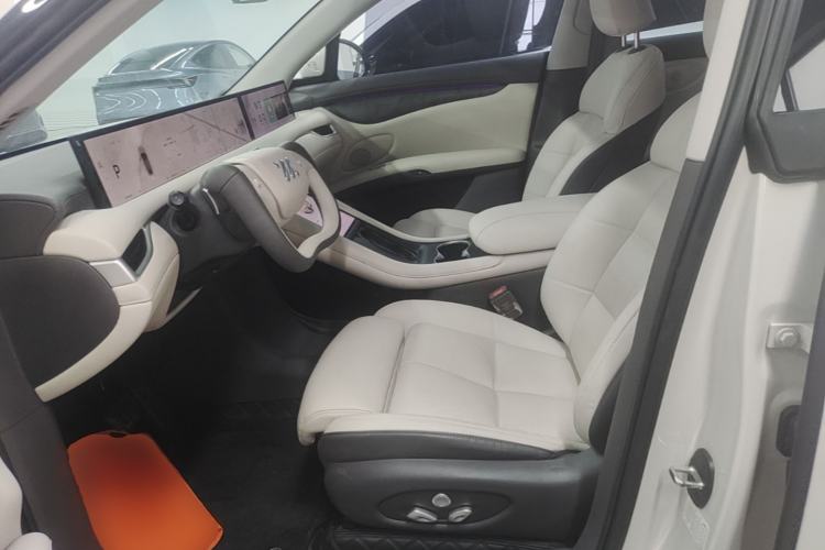 Used IM LS6 2023 Max Standard Edition Left Front Seat