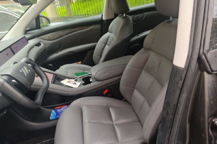 Used IM LS6 2023 Max Long-Range Version Left Front Seat