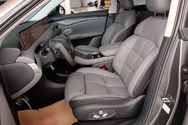 Used IM LS6 2023 Max Standard Edition Left Front Seat