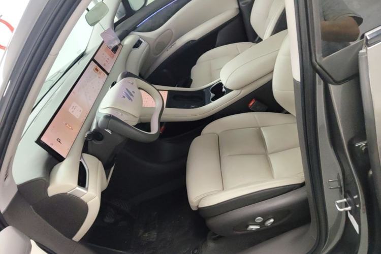 Used IM LS6 2023 Max Standard Edition Left Front Seat