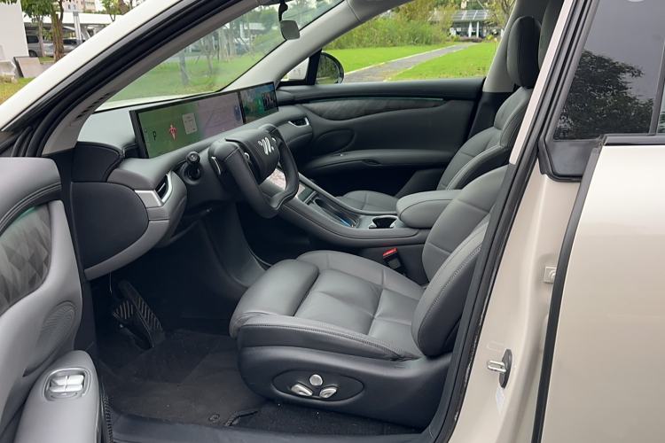 Used IM LS6 2023 Max Long-Range Version Left Front Seat