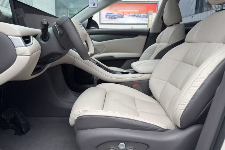 Used IM LS6 2023 Max Standard Edition Left Front Seat