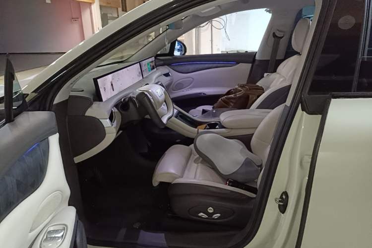 Used IM LS6 2023 Max Standard Edition Left Front Seat