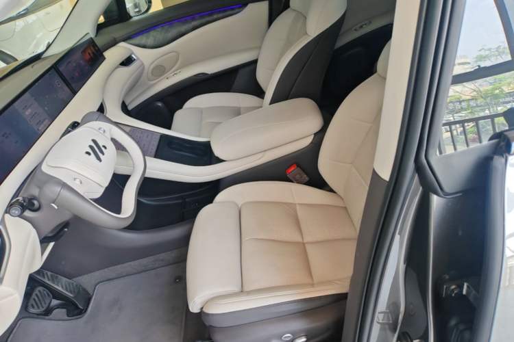 Used IM LS6 2023 Max Standard Edition Left Front Seat
