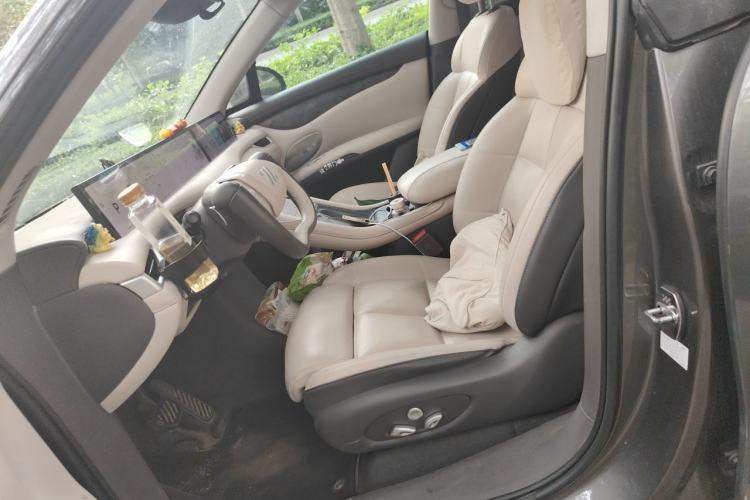 Used IM LS6 2023 Max Extended-Range Version Left Front Seat